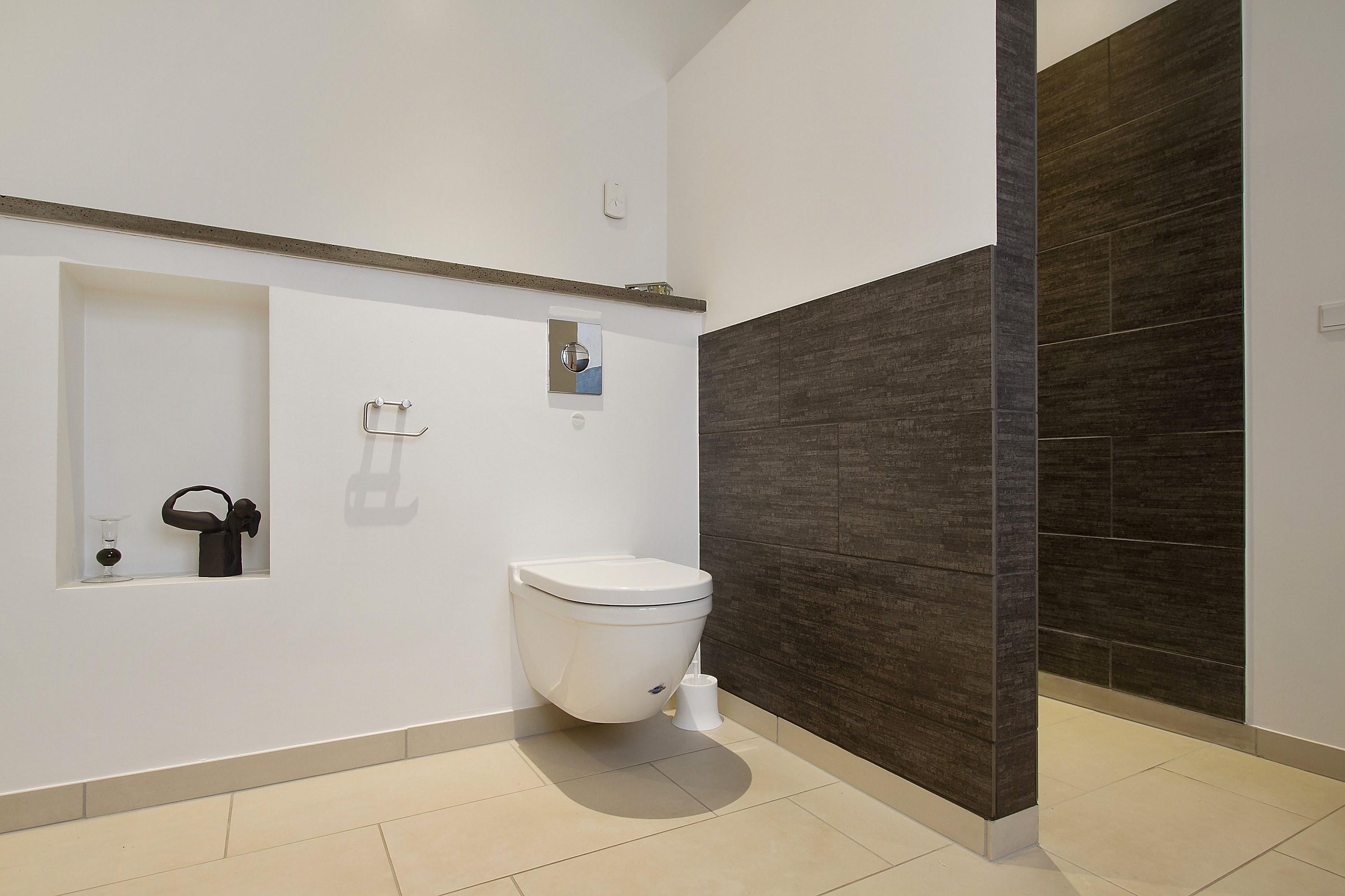 Din guide til at vælge gulv på badeværelset – Få mere viden her